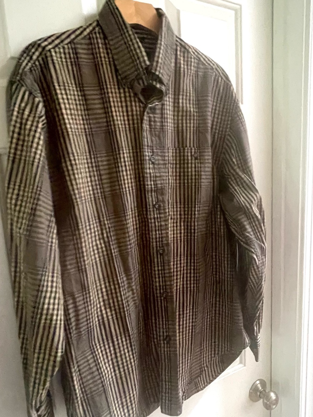 Nautica Shirt Men's Tan And Black Size M Stripes Casual Long Sleeve Button Down